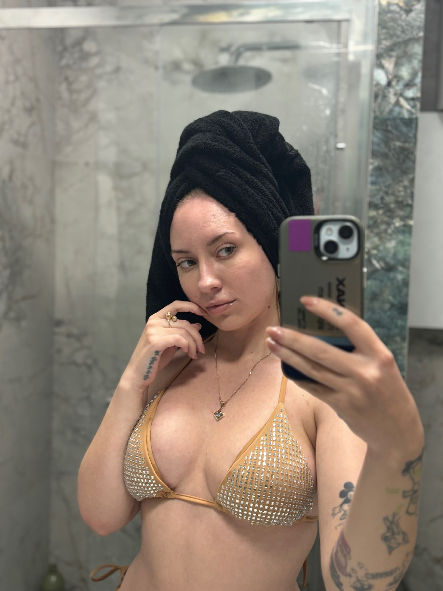 Nude girl KateV in Riga