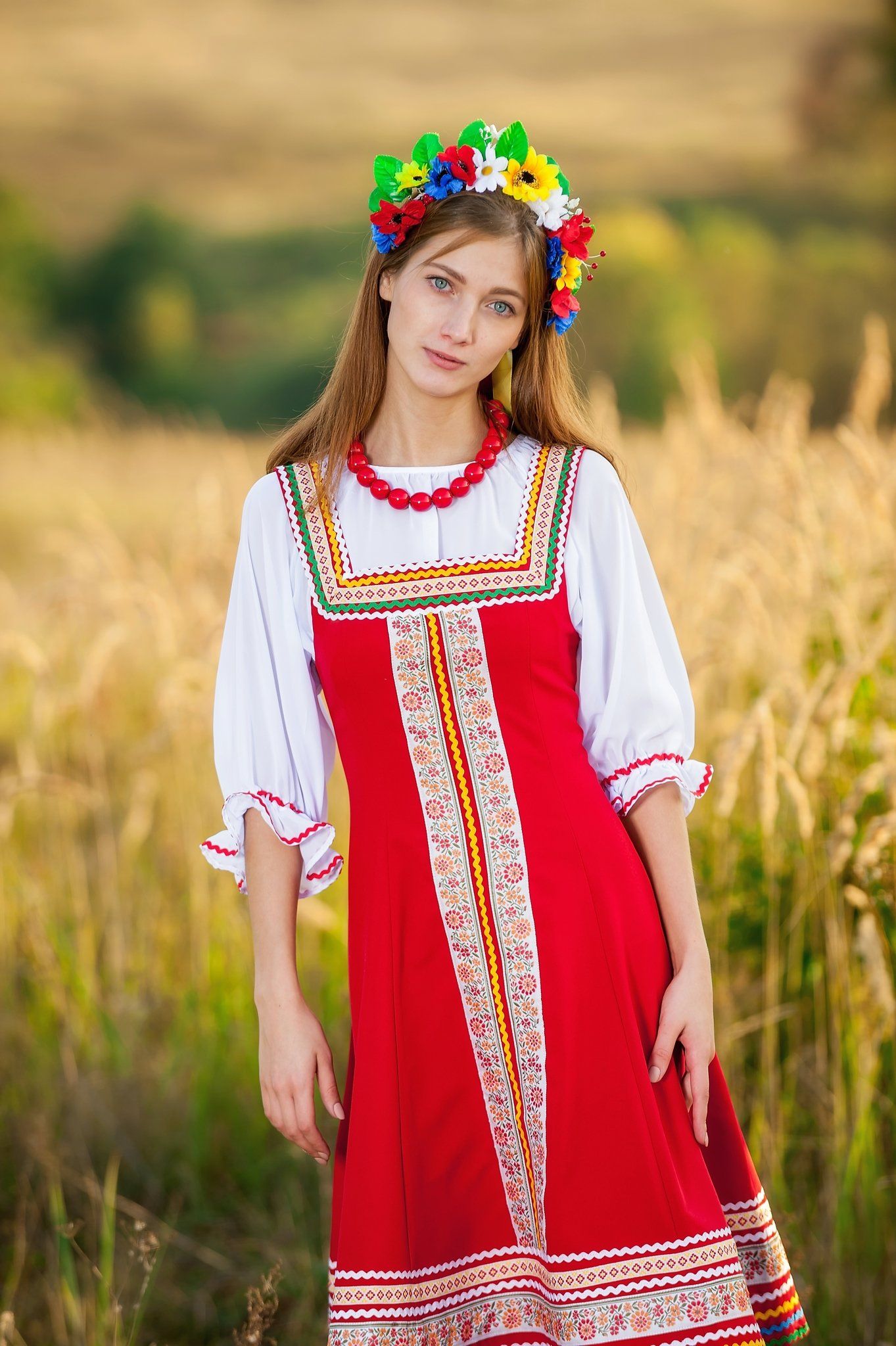 Women in Slavic costumes in Riga