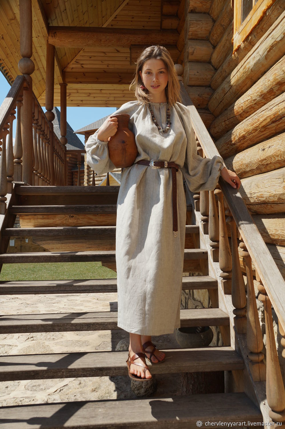 Girls in Slavic costumes in Riga