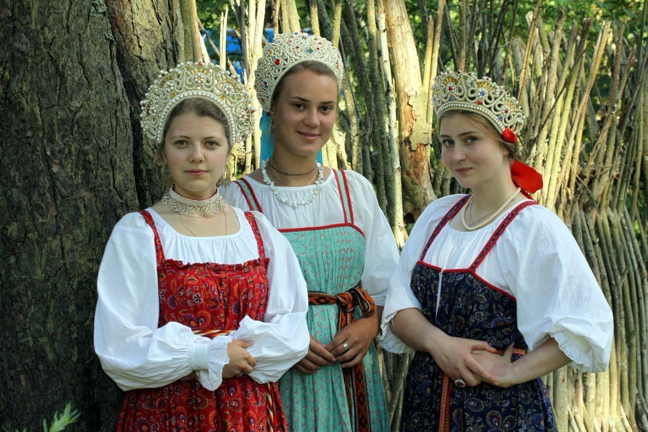 Sexy model Girls in Slavic costumes in Riga